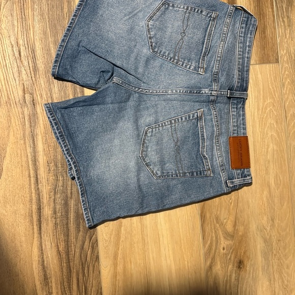 Lucky Brand Jean Shorts Size 8/29 – Roll-Up Style, Light Distressing - Picture 5 of 7